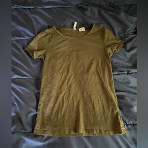 Green shirt sleeve shirt 💚